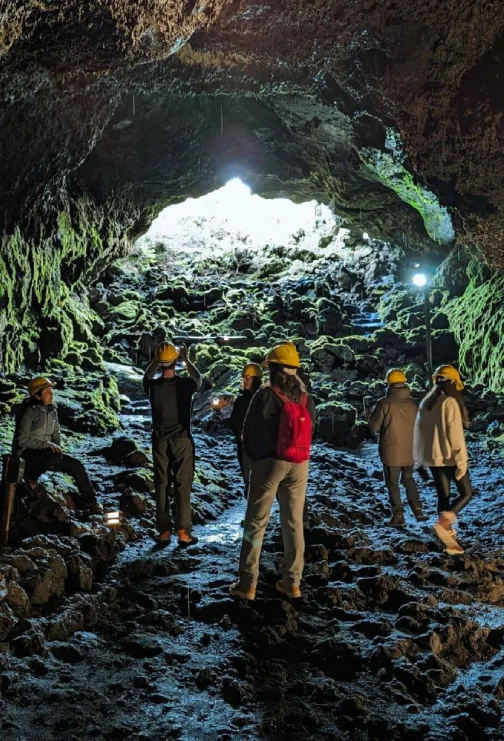 Tour cultural a la cuevas Volcánicas en Pucón