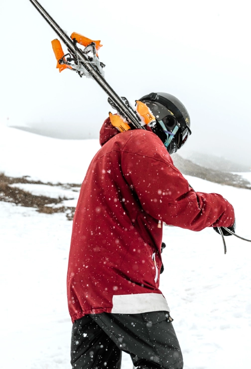 Clases de ski o snowboard con los mejores profesores certificados.