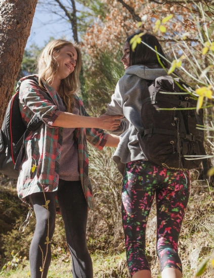 "Únete a nuestro trekking guiado a las impresionantes lagunas andinas del Parque Nacional Villarrica. Disfruta de la naturaleza con seguridad y comodidad. ¡Paisajes volcánicos y aventura te esperan en Pucón!"