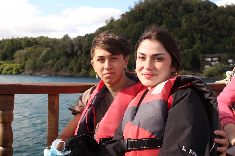“Estudiantes disfrutando actividades en la gira de estudio pucón.”