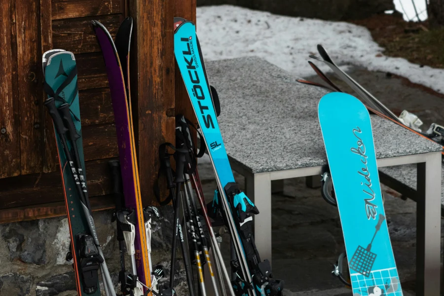 “Mantenimiento de equipos en el Taller de Ski y Snowboard.”