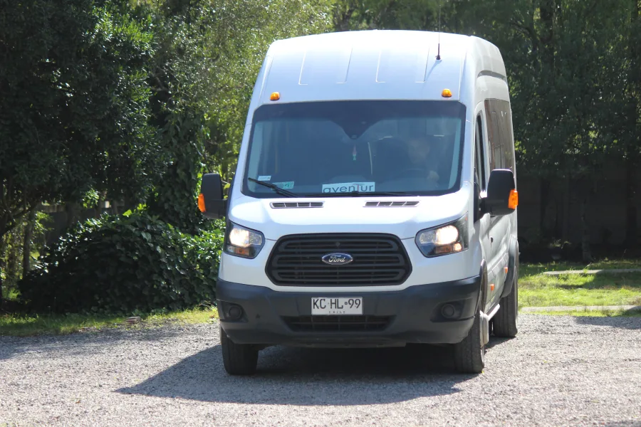 “Transporte al Centro de Ski Pillán con servicio seguro y confiable.”