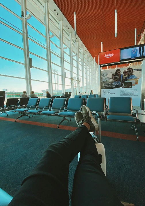 “Espera de pasajeros para Transporte Privado al Aeropuerto.”